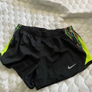 Nike Women's Tempo Dry Core 3'' Running Shorts